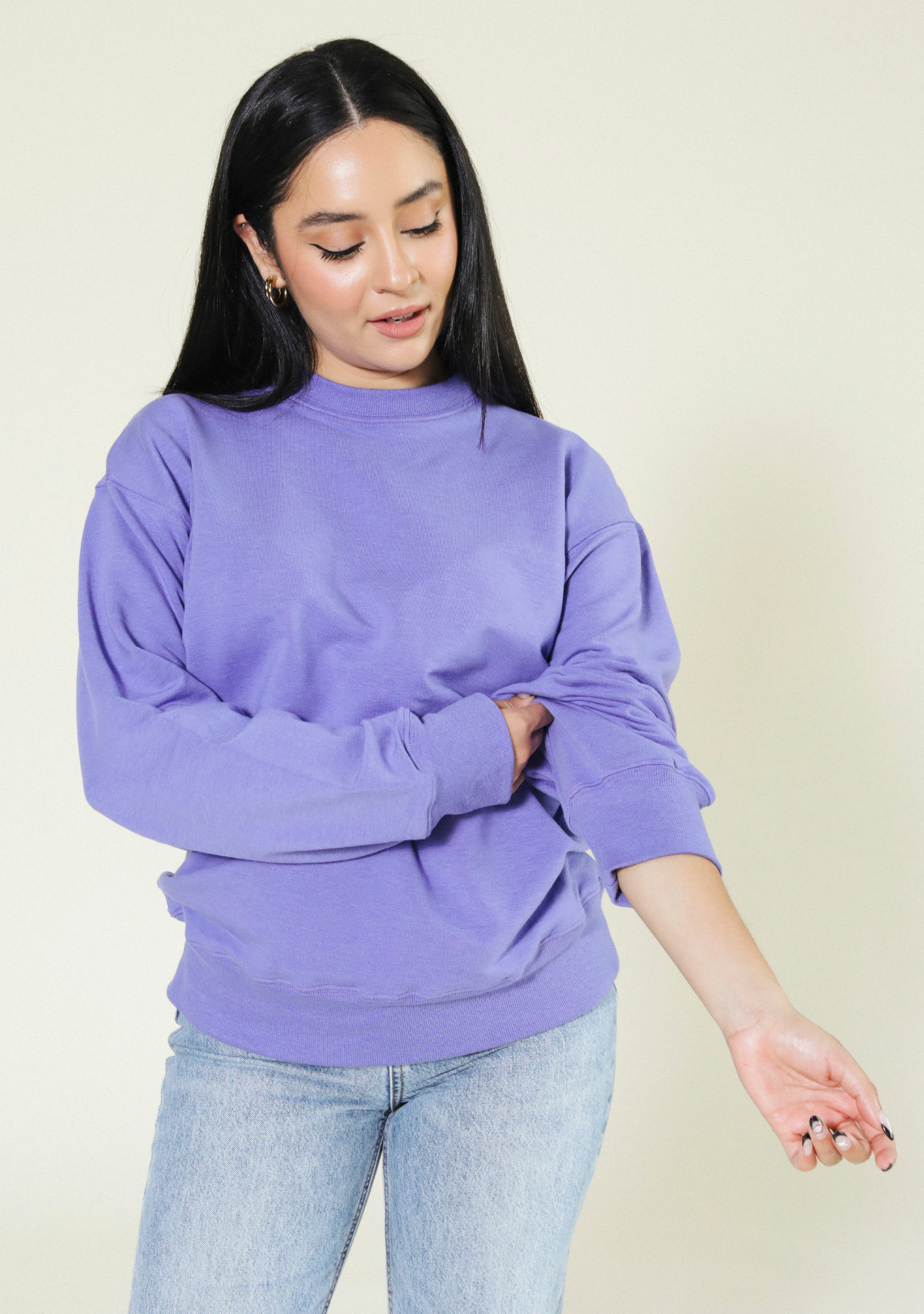 Our Gabbie Oversized Crew Sweatshirt is made from a premium blend of Organic Cotton and Tencel™ Fleece. Sizes XS-3X Sustainable Sweatshirt Periwinkle ethically made.