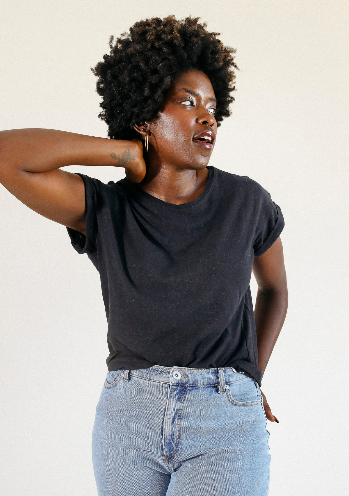 Size-inclusive hemp and organic cotton tee for women