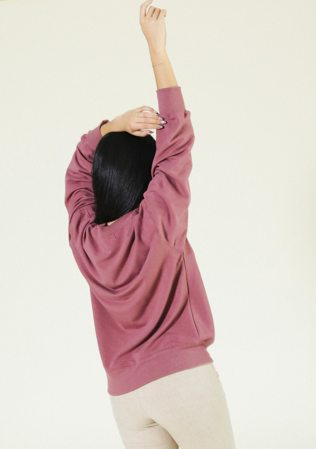Our Gabbie Oversized Crew Sweatshirt is made from a premium blend of Organic Cotton and Tencel™ Fleece.  Sizes XS-3X Sustainable Sweatshirt