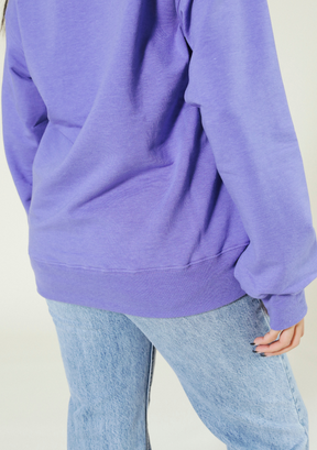 Our Gabbie Oversized Crew Sweatshirt is made from a premium blend of Organic Cotton and Tencel™ Fleece. Sizes XS-3X Sustainable Sweatshirt Periwinkle ethically made.